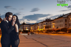 Pár, ktorý sa chystá na sexualne stretko v centre mesta v Banskej Bystrici