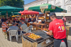 V Humennom v bufetoch je veľa ľudí, ktorí si užívajú, a môžete aj vy.