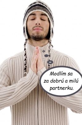 Mladý muž pri modlitbe