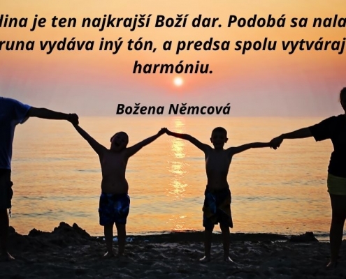 Šťastná rodina je ten najkrajší Boží dar. Podobá sa naladenej lýre - každá struna vydáva iný tón a predsa spolu vytvárajú krásnu harmóniu