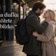 Dvojica pri lúčení na stanici vo vzťahu na diaľku. Citát: Aj na diaľku si môžete byť blízko.